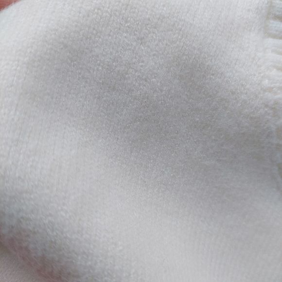 Line & Dot Off-White Lea Grommet Deep V-Neck Lace Up Knit Sweater Medium NWT - Picture 10 of 10